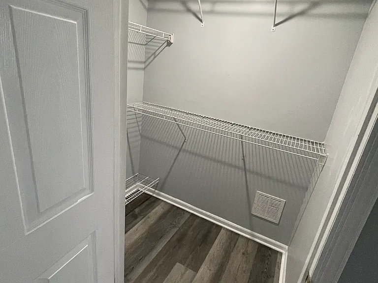 6 Prestwick Way — Photo 10