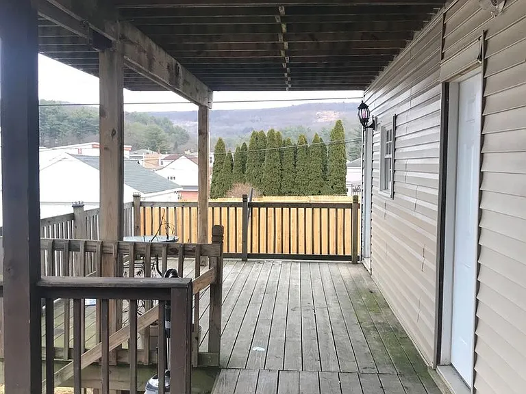 38 Clay Street — Photo 11