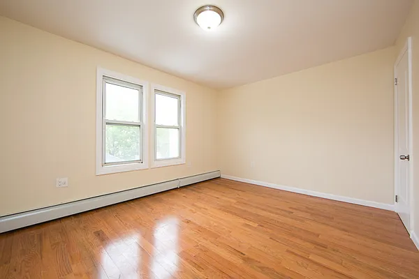 Sold by Keystone Realty USA Corp | media 8