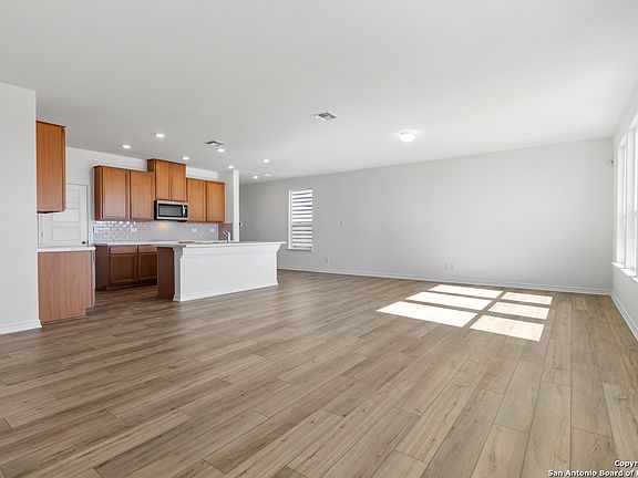 4th image of 4650 BROADSIDE AVENUE