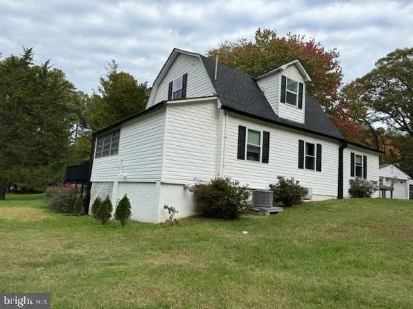 22820 Old Rolling Rd, California, MD 20619