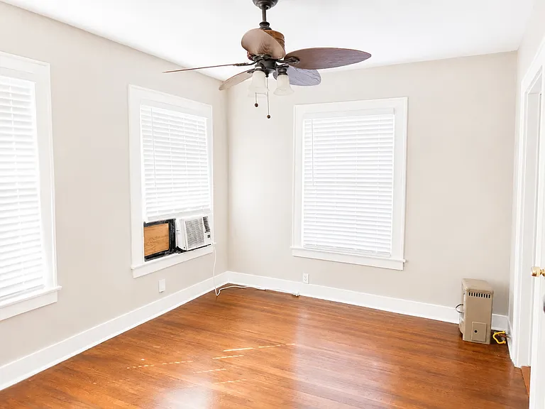 1209 N Carroll Ave — Photo 10