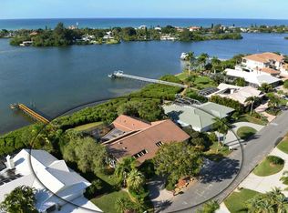411 Yacht Harbor Dr, Osprey, FL 34229