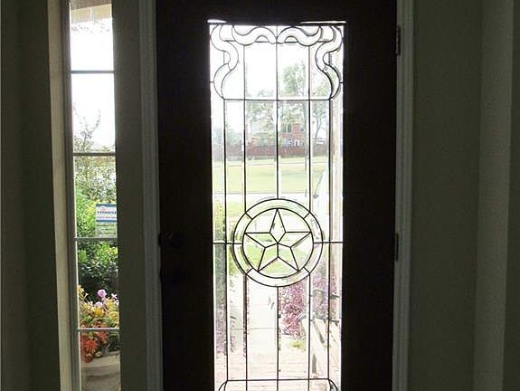 4th image of 1309 W Collins Cir