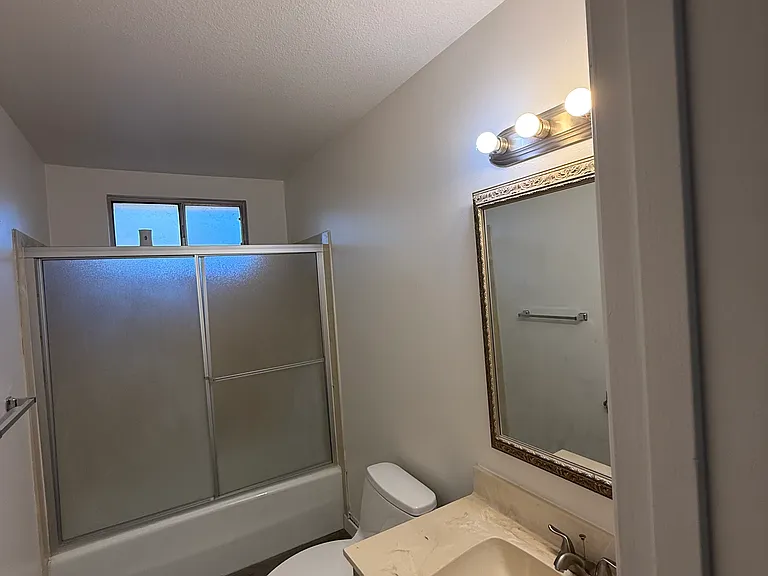 604 Rose Ave #606 — Photo 15