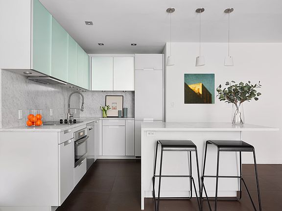 4th image of 23 10th St #102