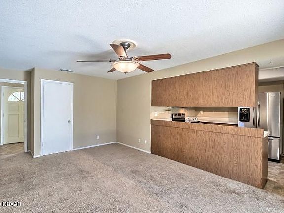 5th image of 775 Candlewood Cir