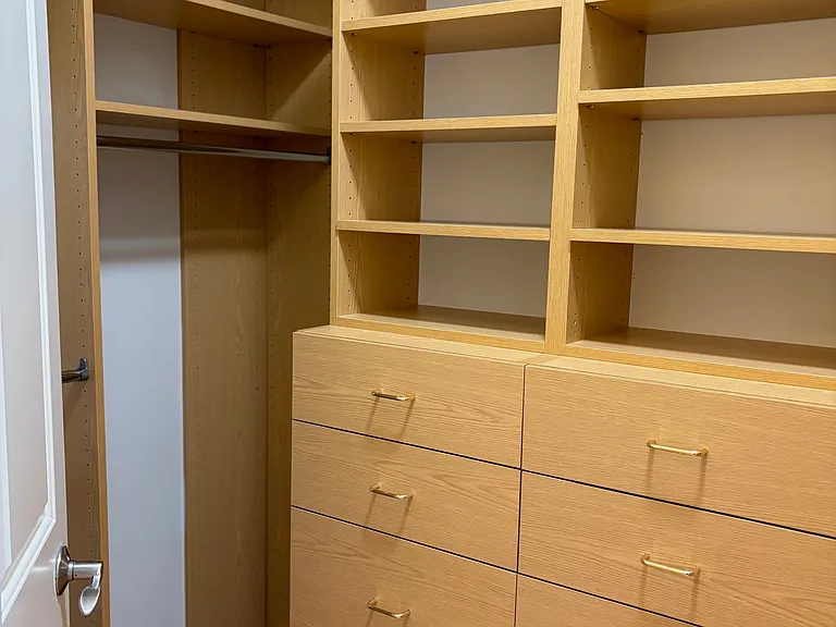 Built-In Closet Organizers