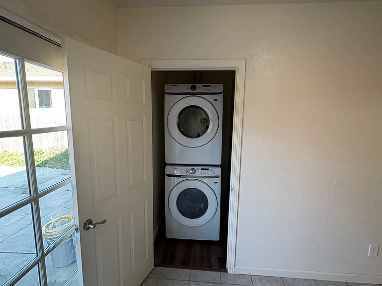 231 S 22nd St #2 — Photo 7