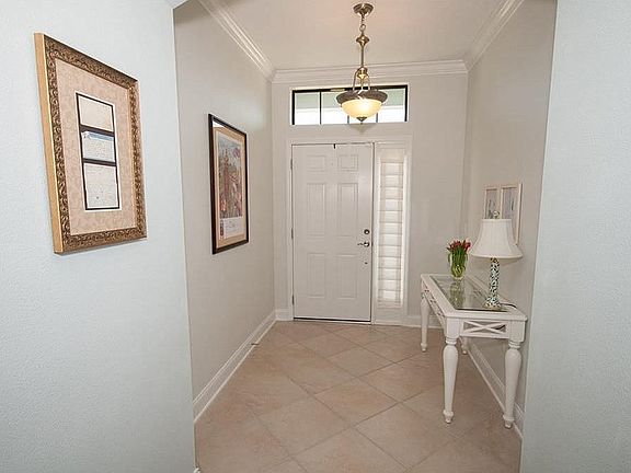 2nd image of 326 Bellview Pl
