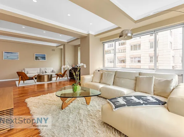 201 East 80th Street image 2 of 14