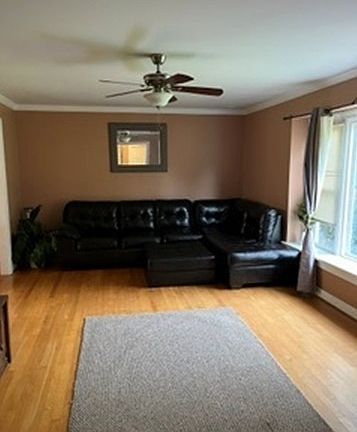 5th image of 3732 Birdwood Rd