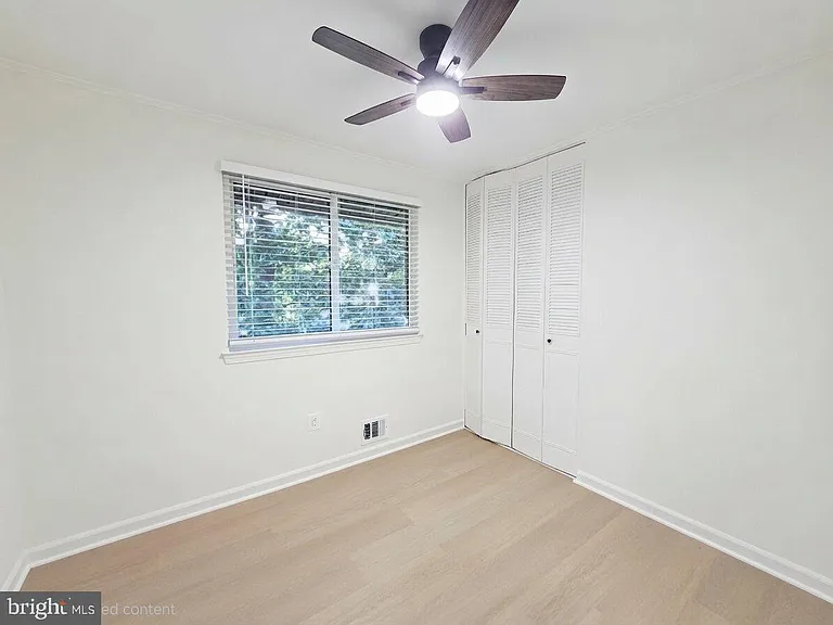 10027 W Constable Ct — Photo 14
