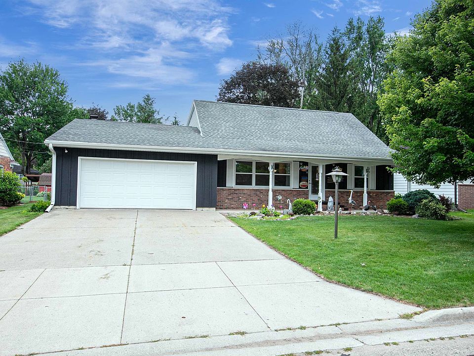 1st image of 430 Fairview Way