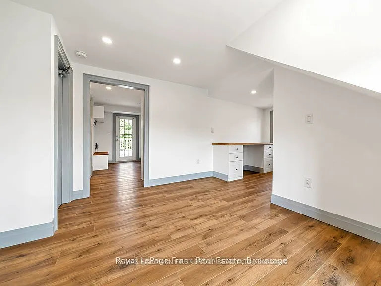 622 Simcoe St N #3 — Photo 8