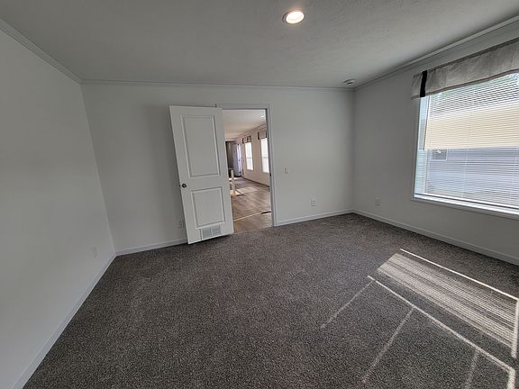 3rd image of 246 Highland Dr #825