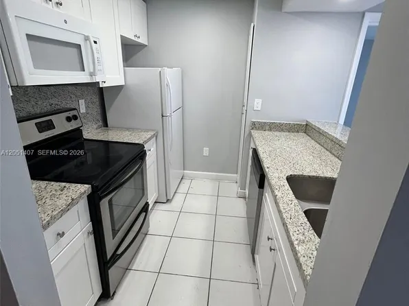 7035 NW 186th St APT D509, Hialeah, FL 33015