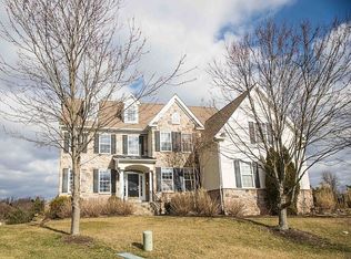 105 Pin Oak Dr, Kennett Square, PA 19348