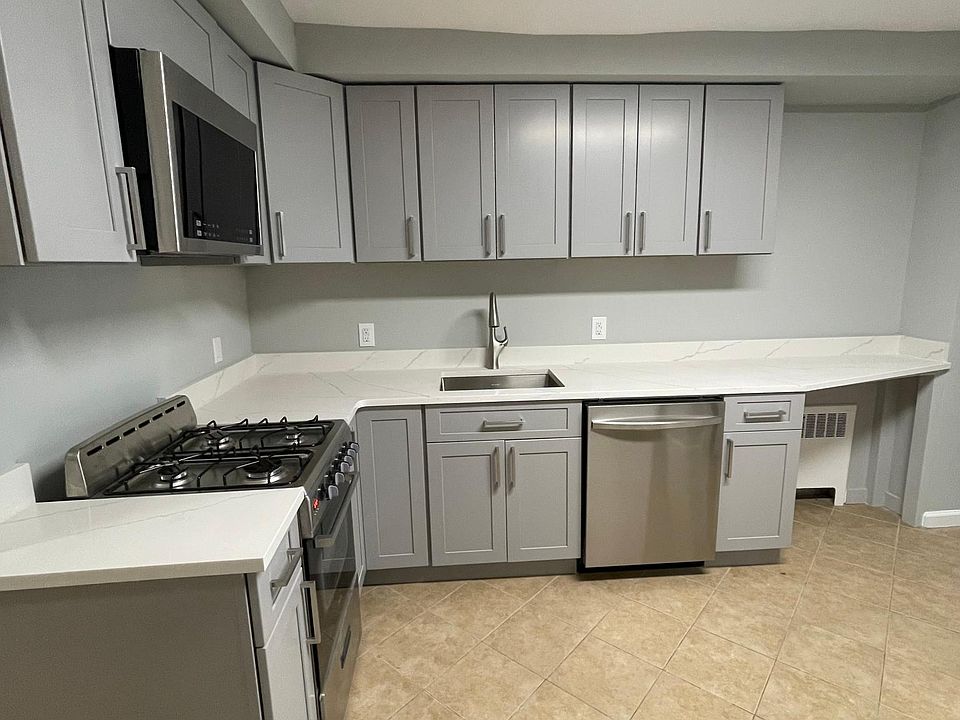 1st image of 302 E Broadway APT H