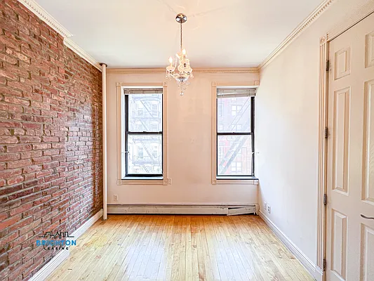 Rented by Brighton Management | media 9