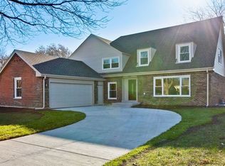 3901 Miller Dr, Glenview, IL