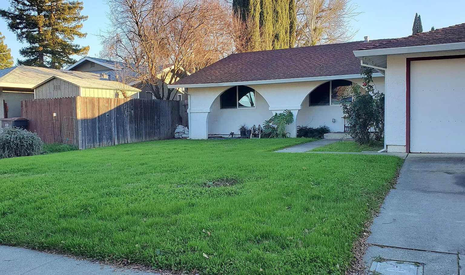 Fully Renovated Home in Safe and Beautiful Neghborhood — Photo 2