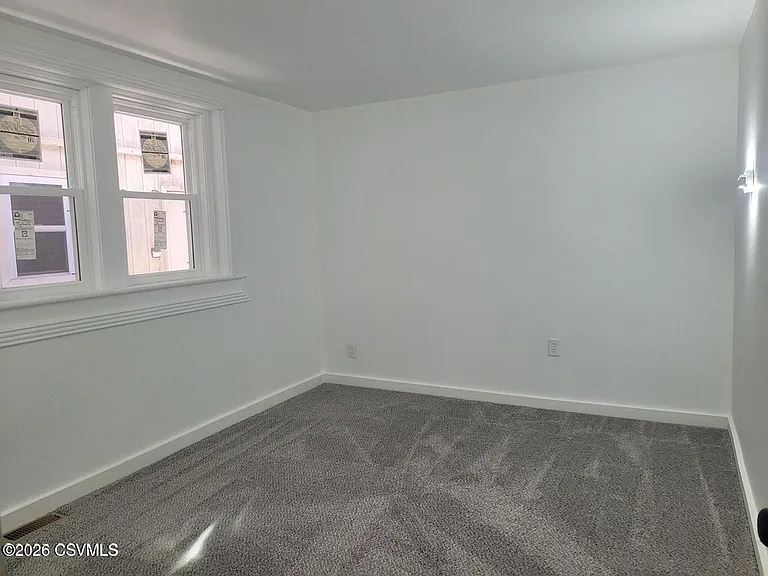 348 Arch 1st Fl Front St — Photo 8