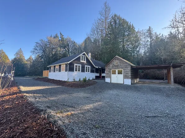 7451 NE North St, Bainbridge Island, WA 98110