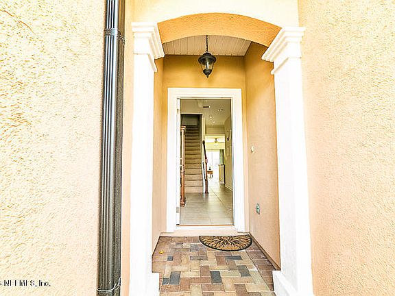 2nd image of 11332 Estancia Villa Cir #704