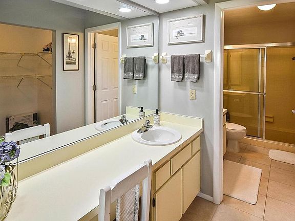 4th image of 3886 Bordeaux Dr