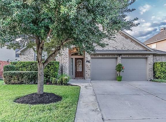 2nd image of 1112 Whitemoss Dr
