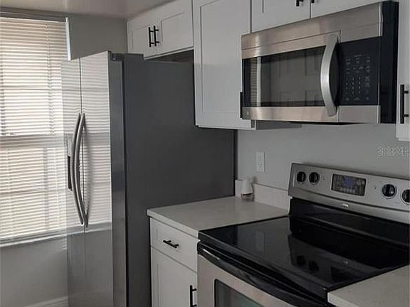 5th image of 3123 Fox Squirrel Dr #B