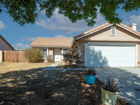 3057 Viana Dr, Palmdale, CA 93550