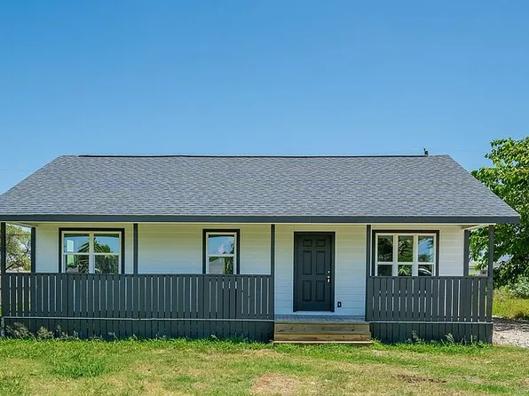 424 Eloise St, Rockport, TX 78382