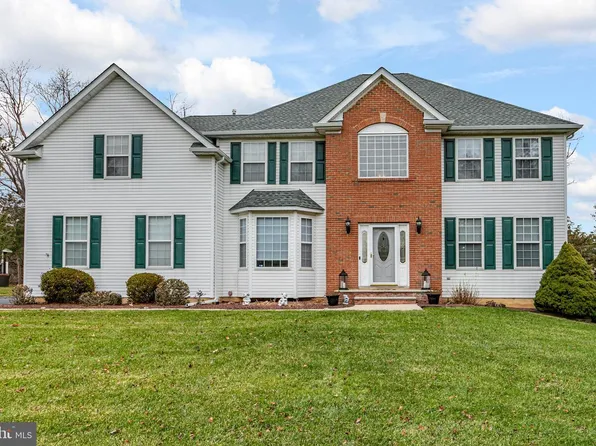 4 Gramercy Rd, Monmouth Junction, NJ 08852