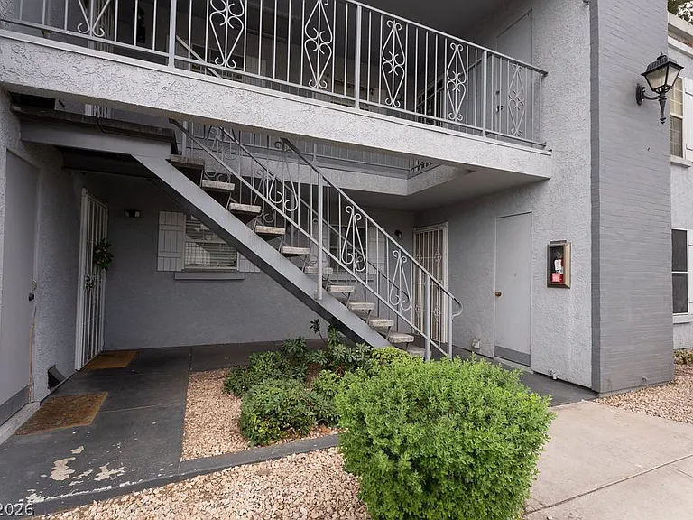 3823 S Maryland Pkwy #B2 — Photo 2