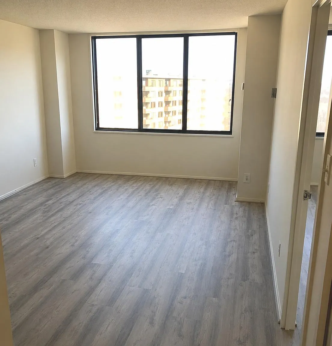 1 bed, 630 sqft, $1,950 — Photo 2