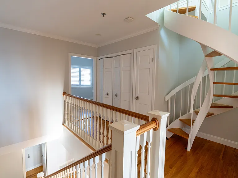 606 Chandlers Wharf — Photo 10