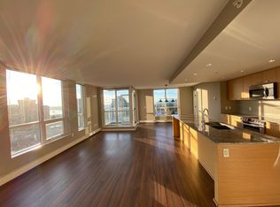 135 E 17th St #1401, North Vancouver, BC