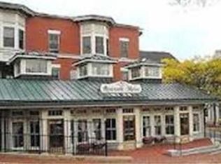 1 High St APT A, Amesbury, MA 01913
