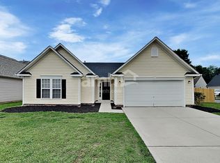 141 Barrington Dr, Mount Holly, NC 28120