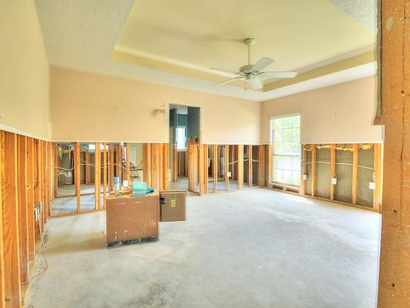 3rd image of 1610 Gardner Ave