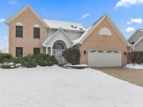 2051 Carlisle St, Algonquin, IL 60102