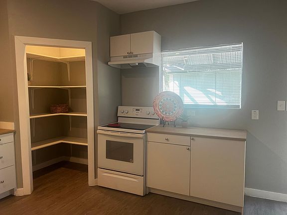 4th image of 142 Avant Ave #2