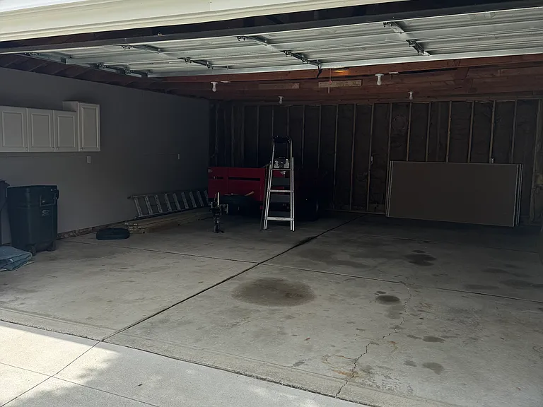 380 Jeffery Ct — Photo 10