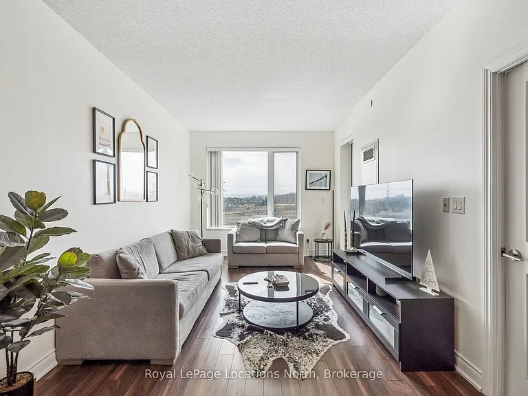 277 S Park Rd #810 — Photo 7