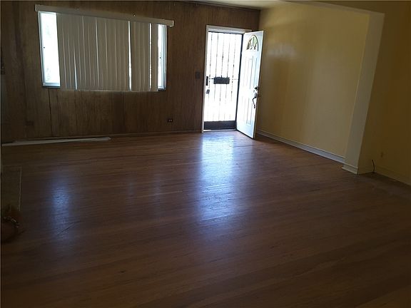 3rd image of 3806 Frankfort Ave