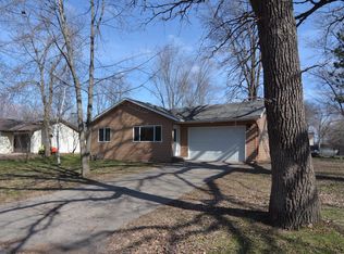 220 9th St NW, Milaca, MN 56353