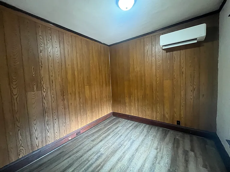 Studio, $825 — Photo 6