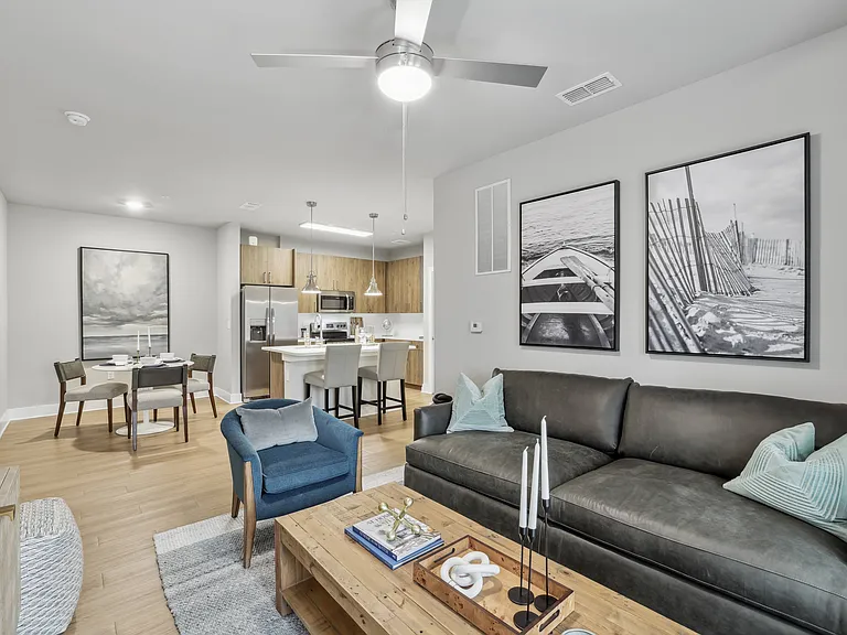 The Exchange at Crestview — Photo 18